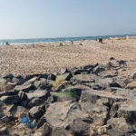 La mer s'est retirée devant l'école